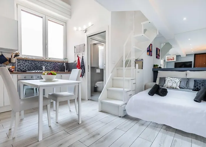 Апартаменты Duomo In 8 Stops Deluxe Loft *