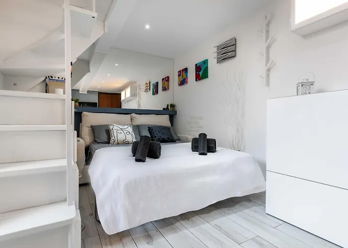 Duomo In 8 Stops Deluxe Loft Апартаменты Милан