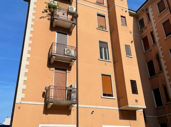Duomo In 8 Stops Deluxe Loft Апартаменты
